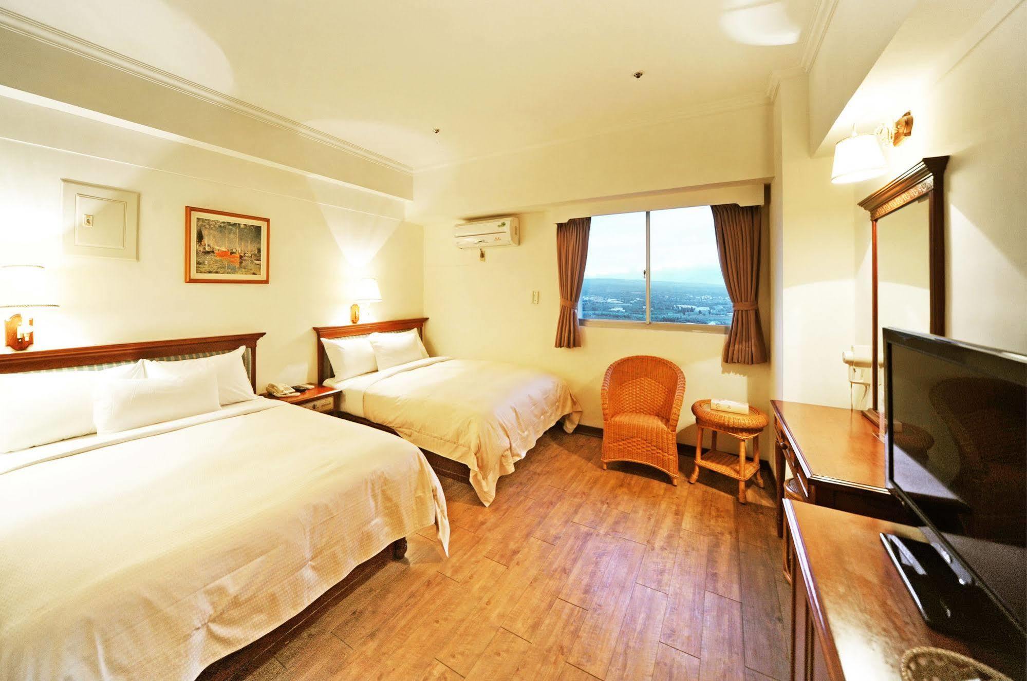 Kenting Holiday Hotel Heng-ch'un Extérieur photo