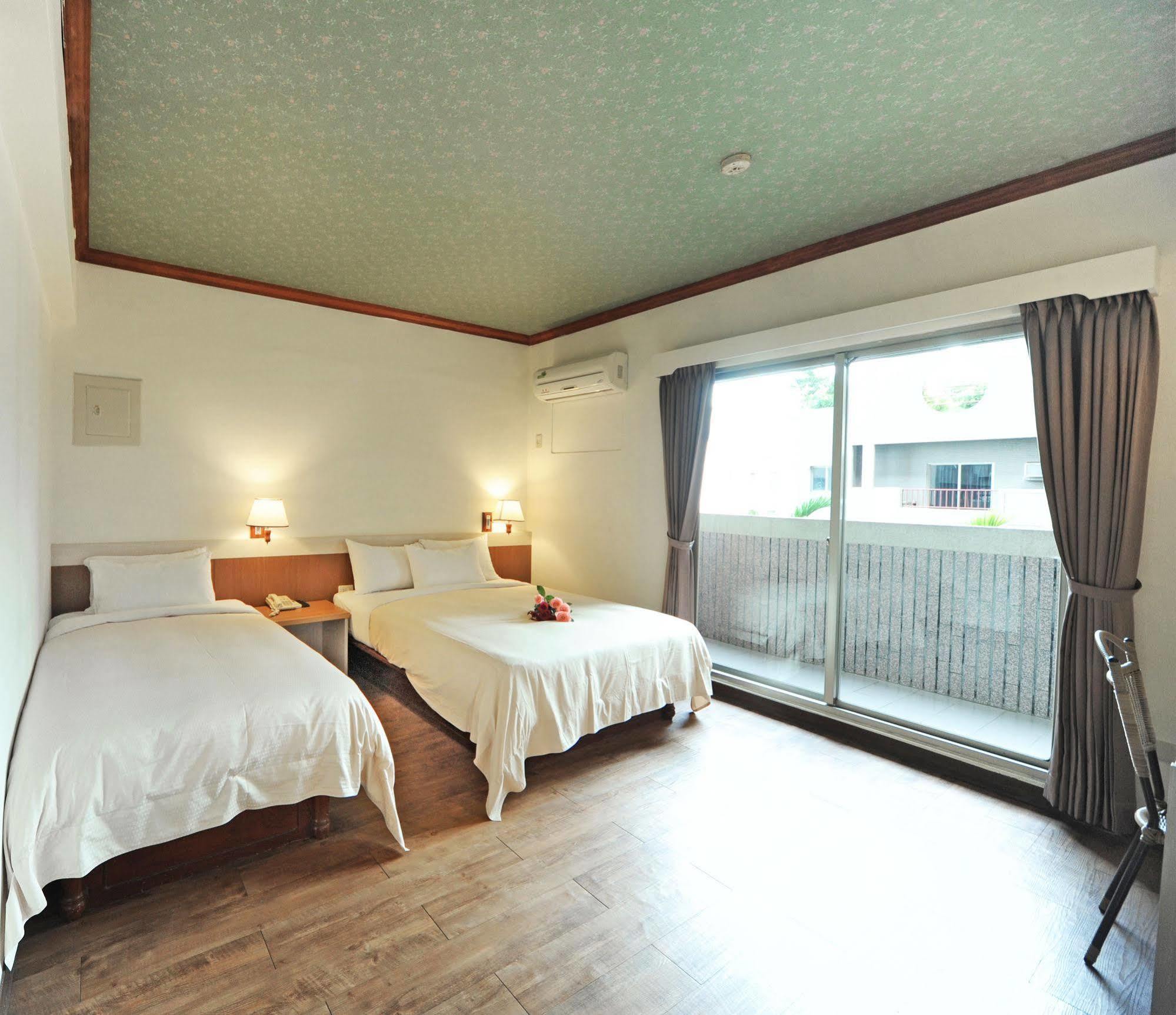 Kenting Holiday Hotel Heng-ch'un Extérieur photo